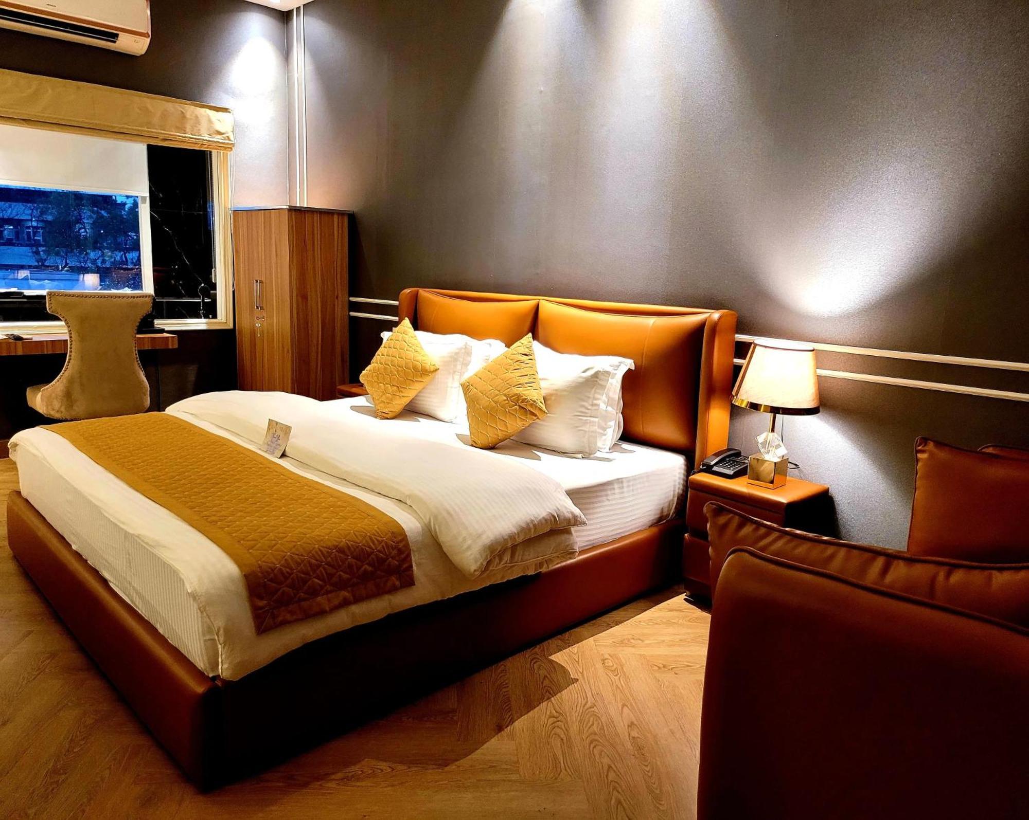Victorian Elegance Luxury Stays Amritsar Exterior photo